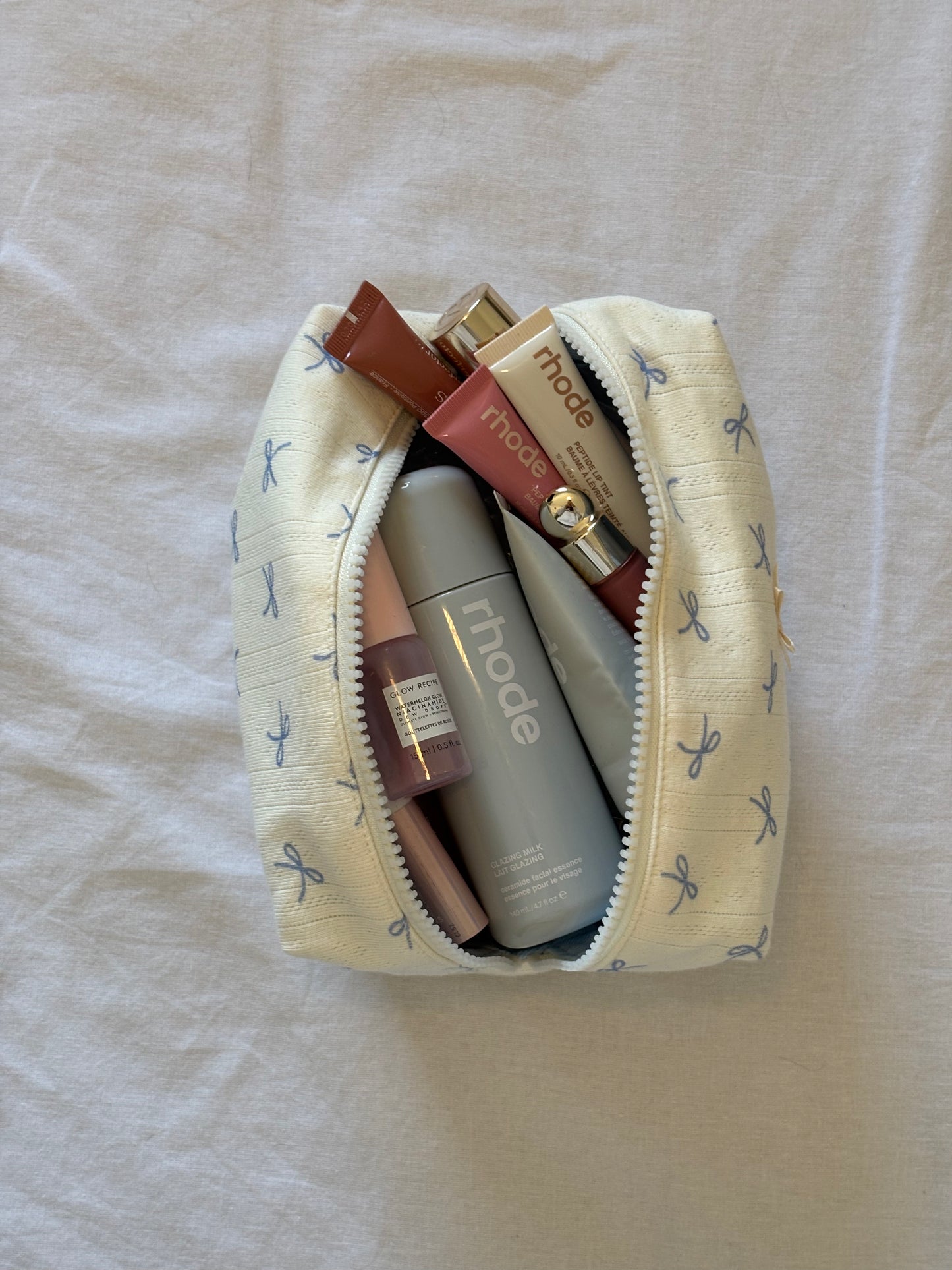 Bow makeup pouch